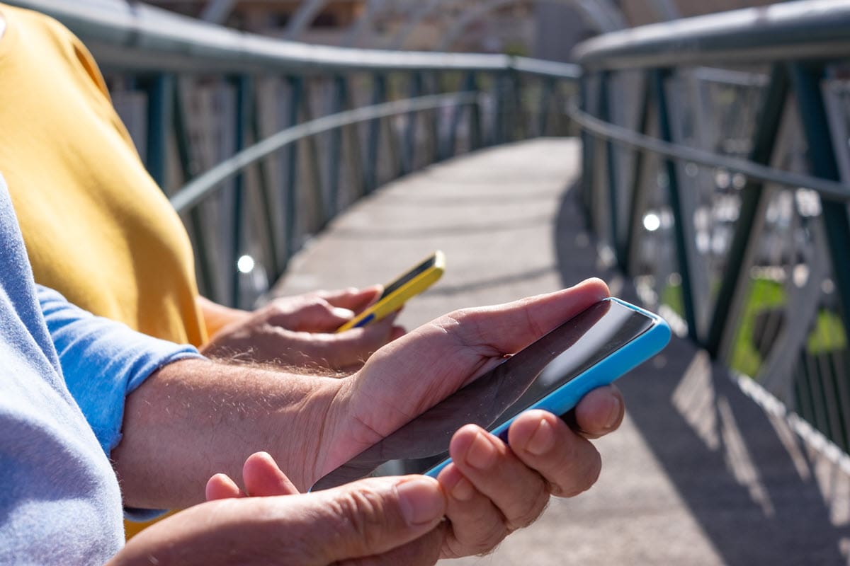 cell-phone-bridge